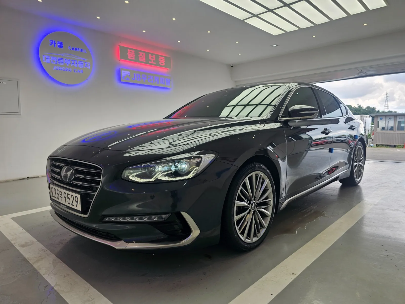 2018 Hyundai Grandeur