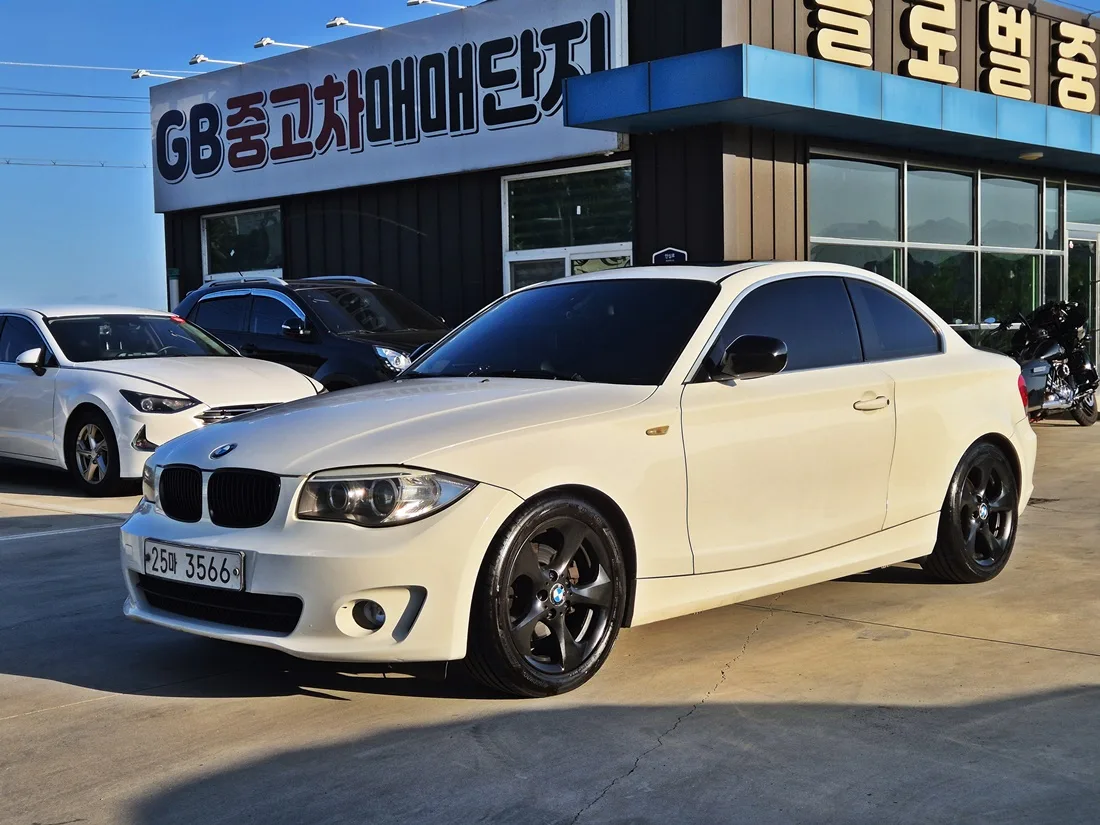 2011 BMW 1-Series