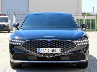 2023 Genesis G90
