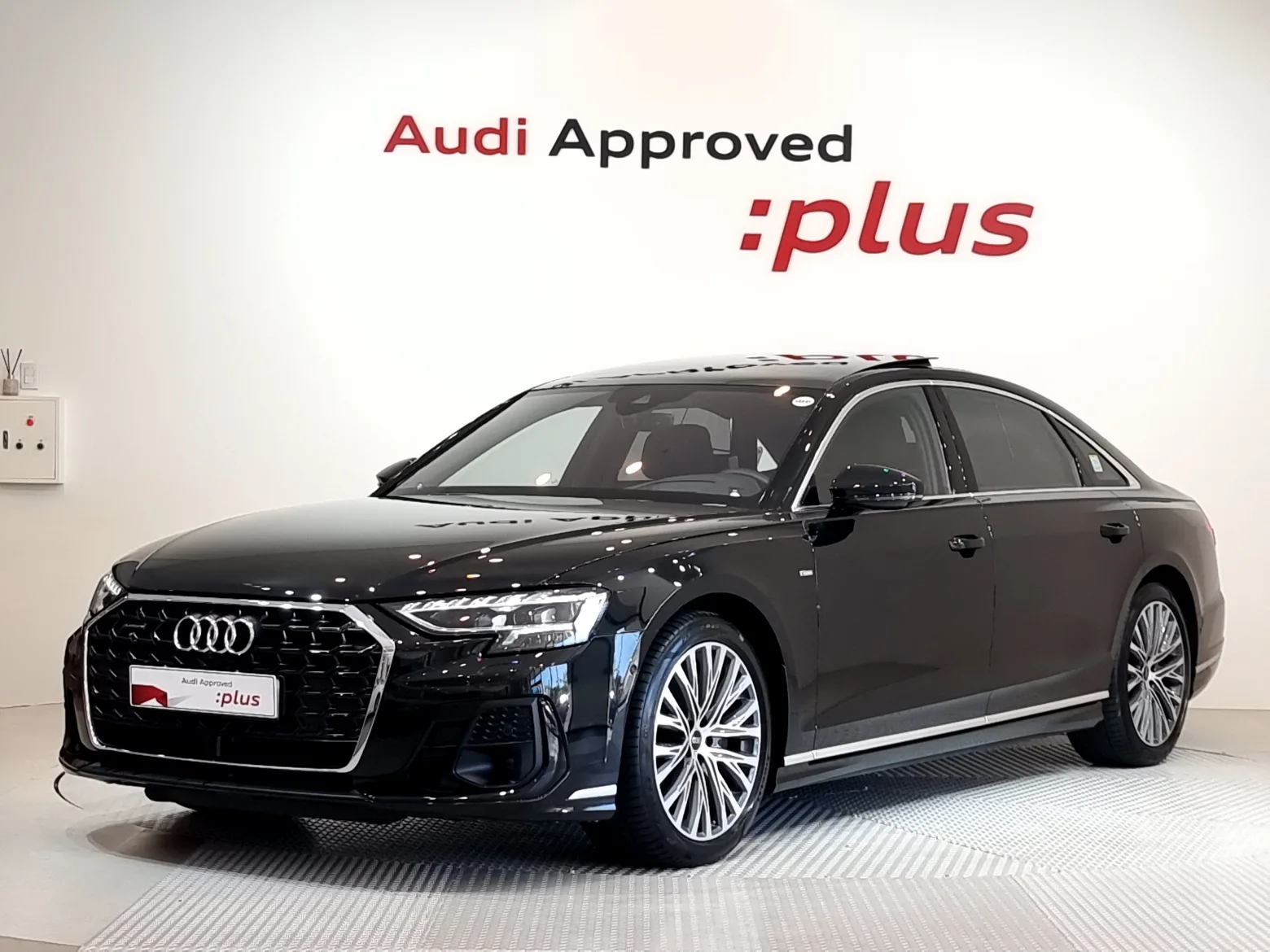 2023 Audi A8
