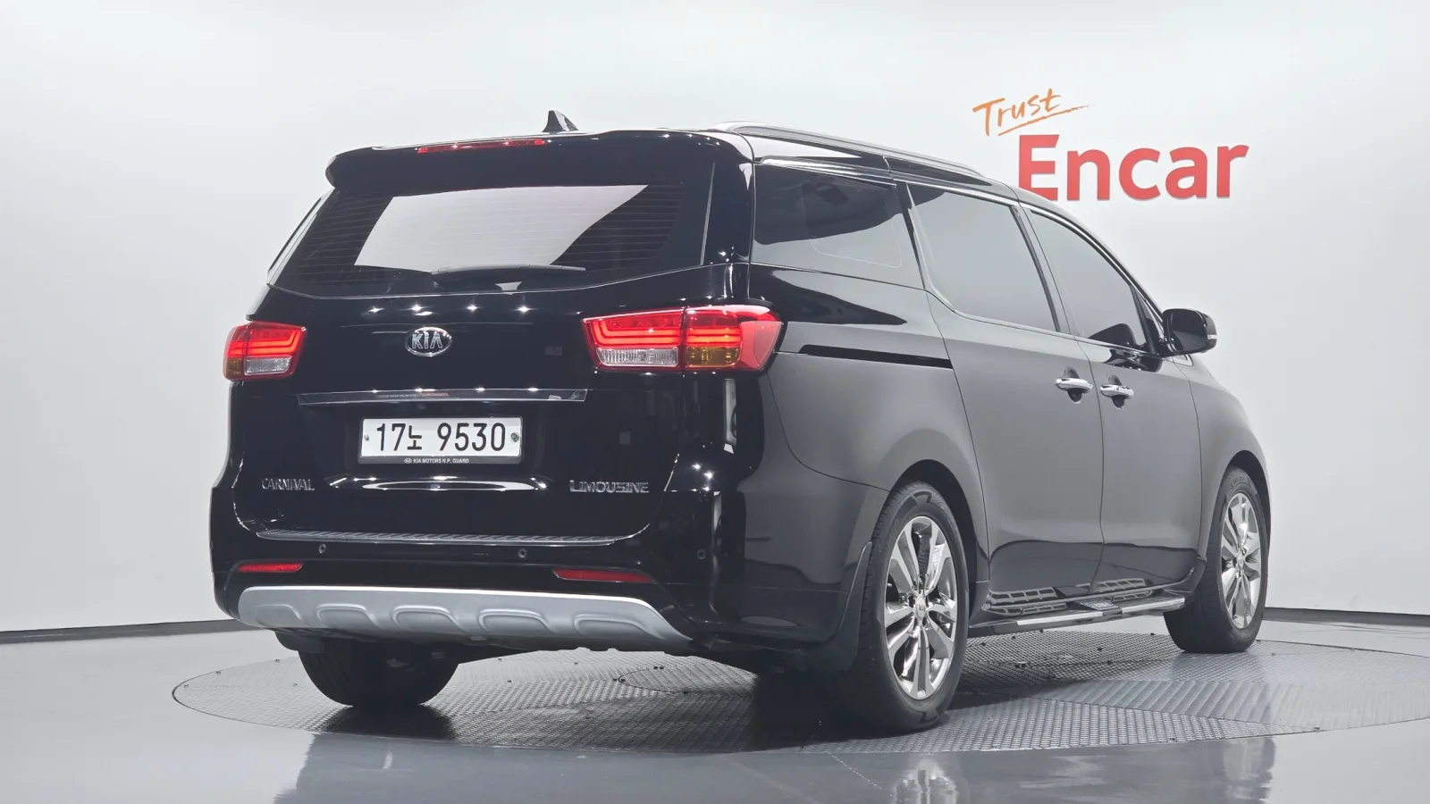 2016 Kia Carnival