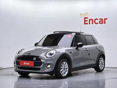 2018 MINI Cooper