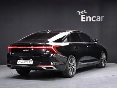 2022 Kia K8