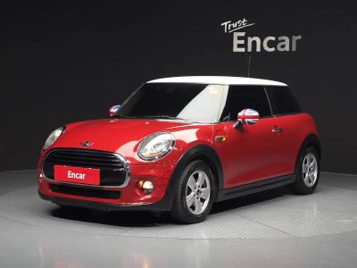 2017 MINI Cooper