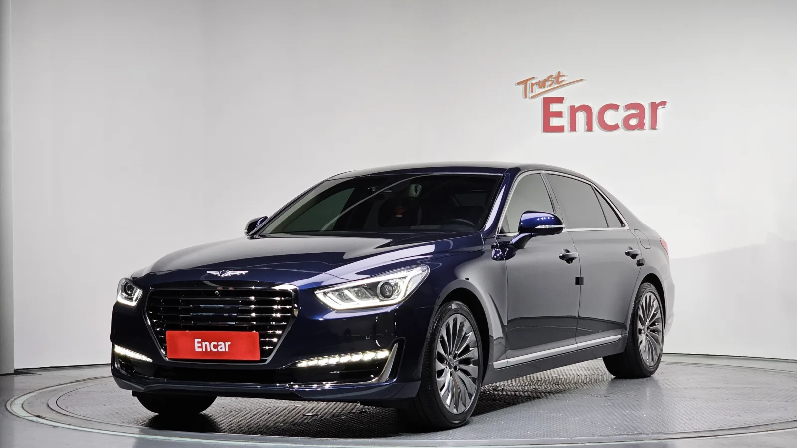 2016 Genesis EQ900