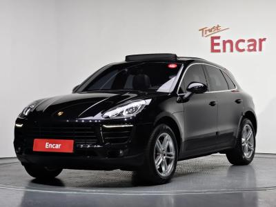2017 Porsche Macan