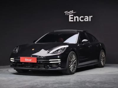 2023 Porsche Panamera