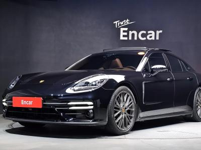 2023 Porsche Panamera