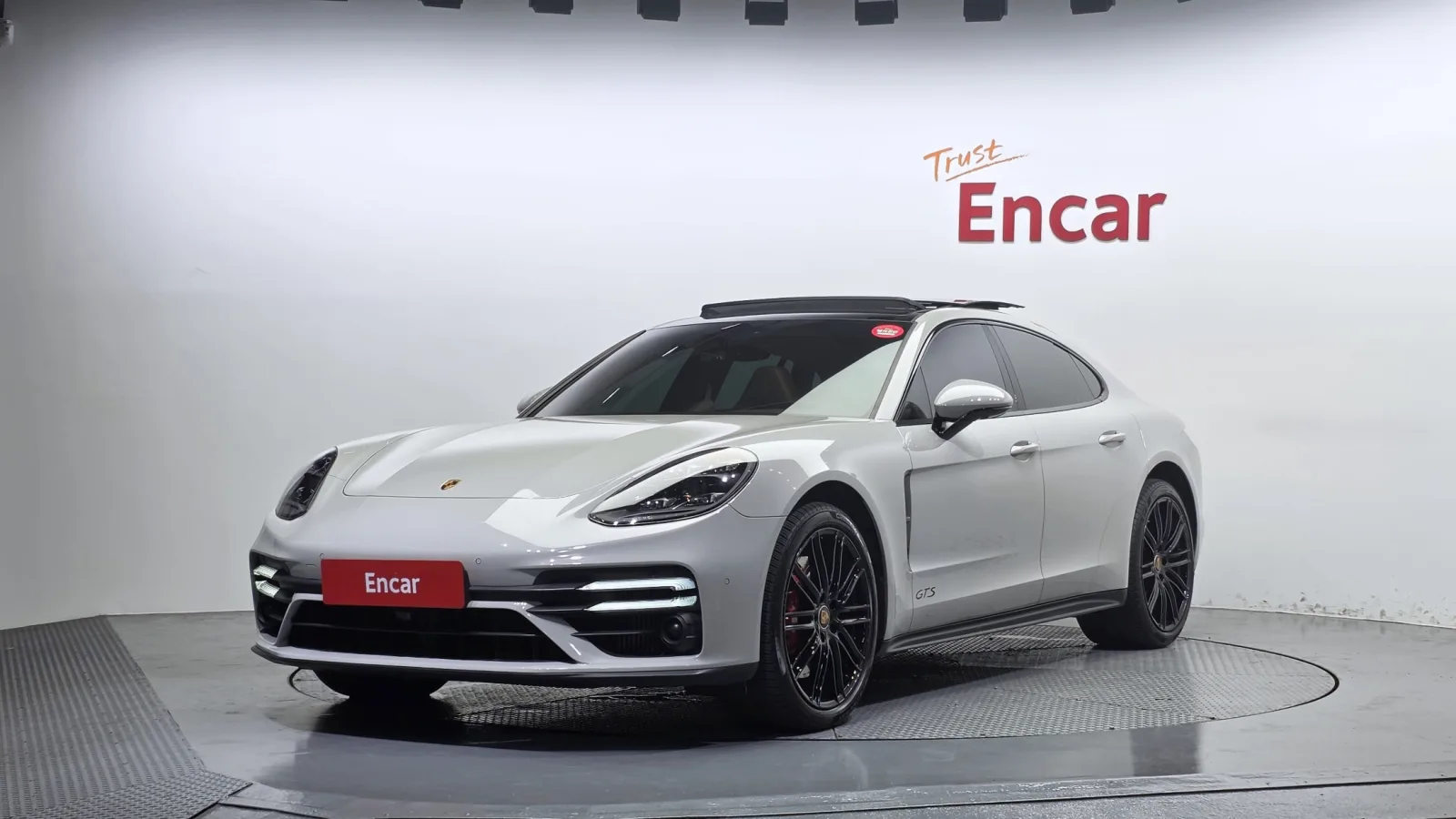 2021 Porsche Panamera