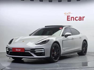 2021 Porsche Panamera