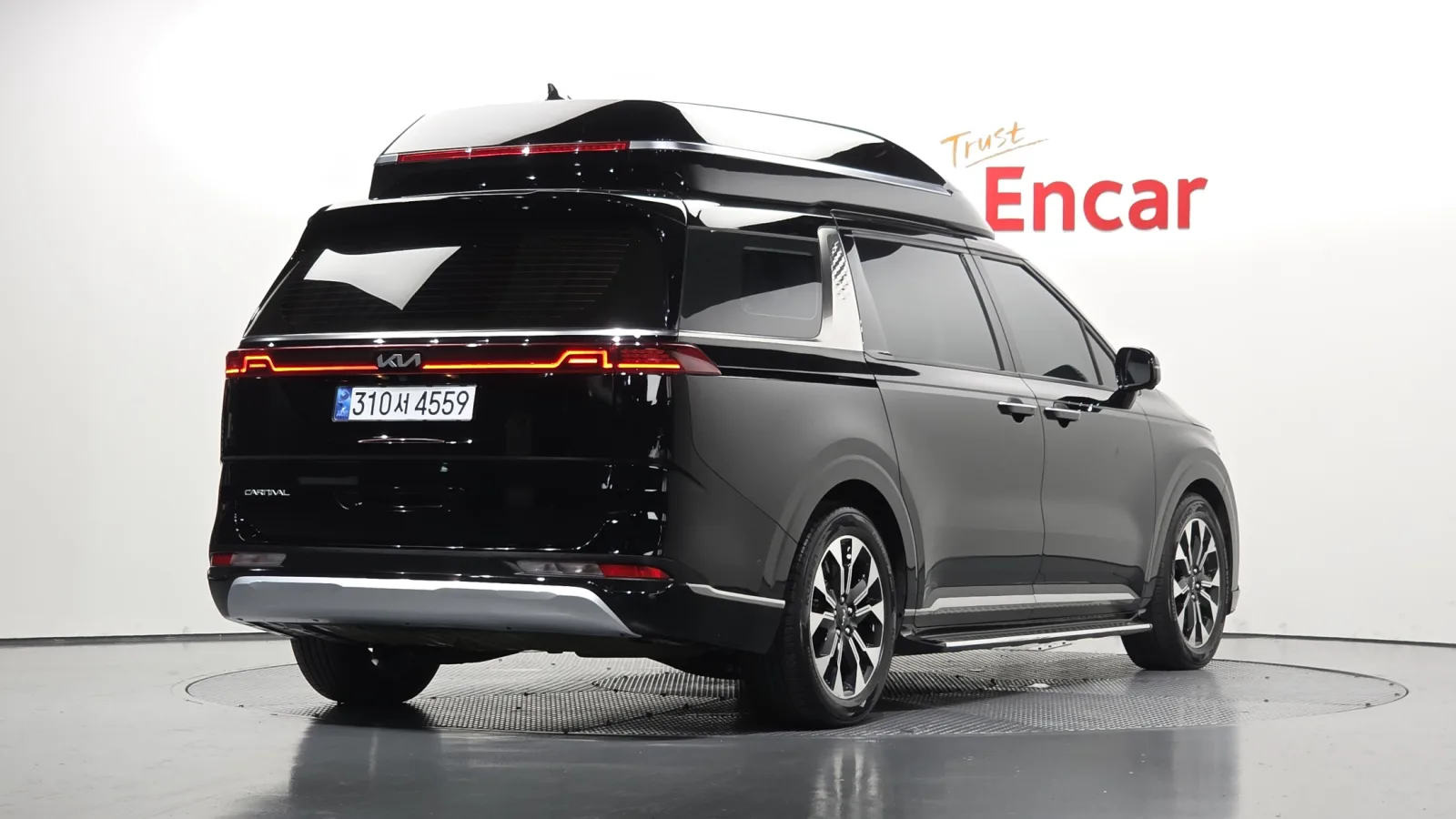 2023 Kia Carnival