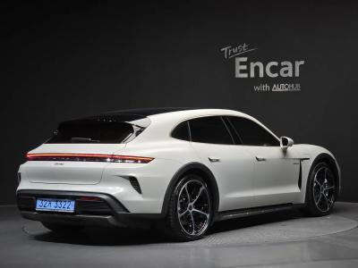 2025 Porsche Taycan