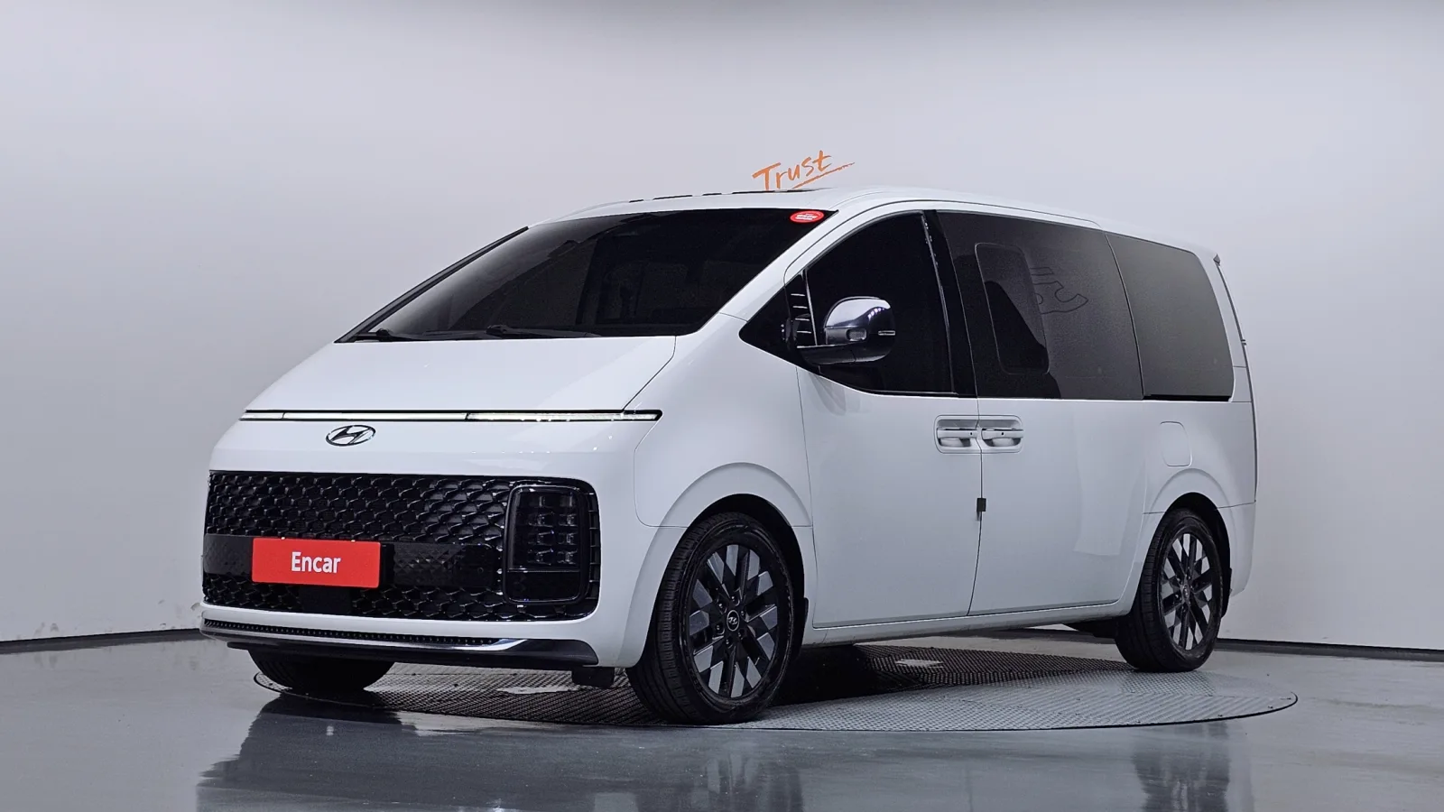 2023 Hyundai Staria