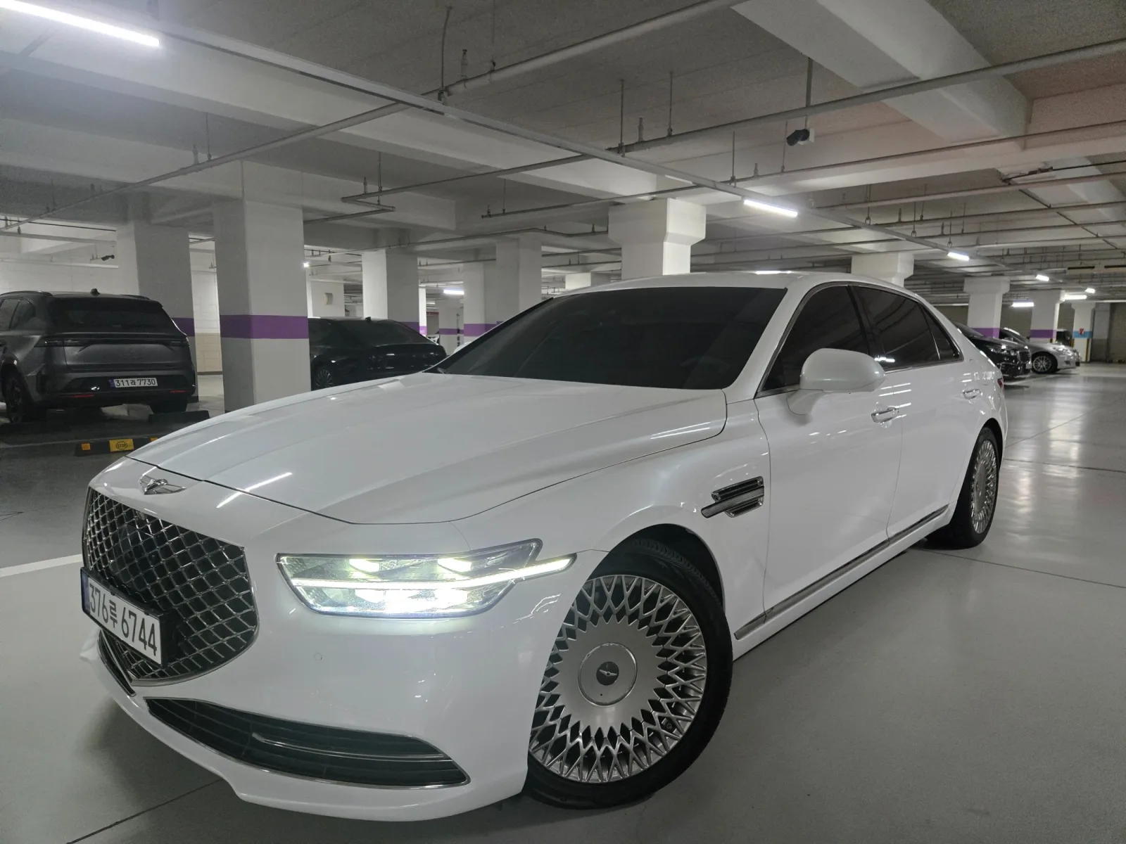2019 Genesis G90