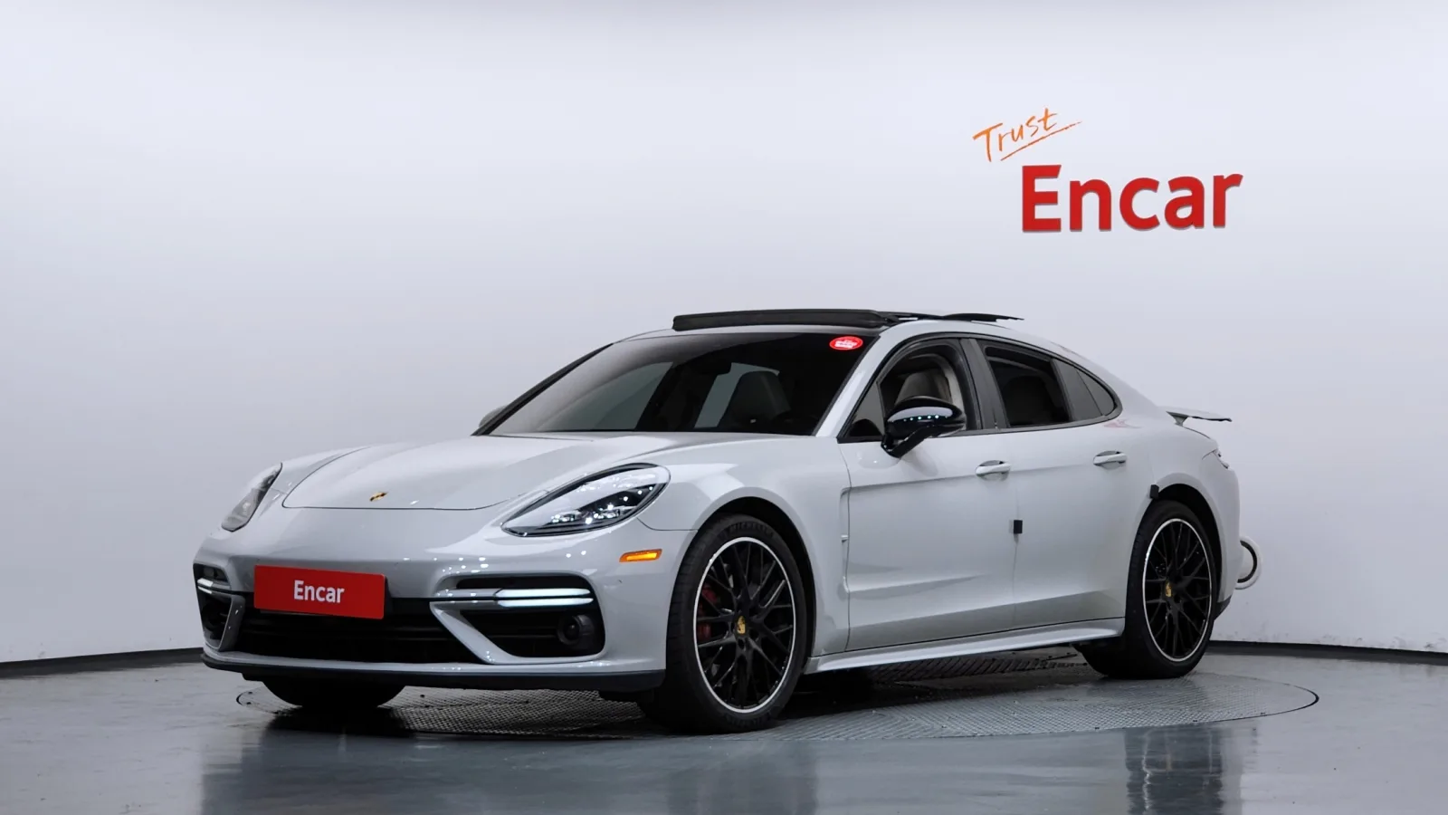 2017 Porsche Panamera