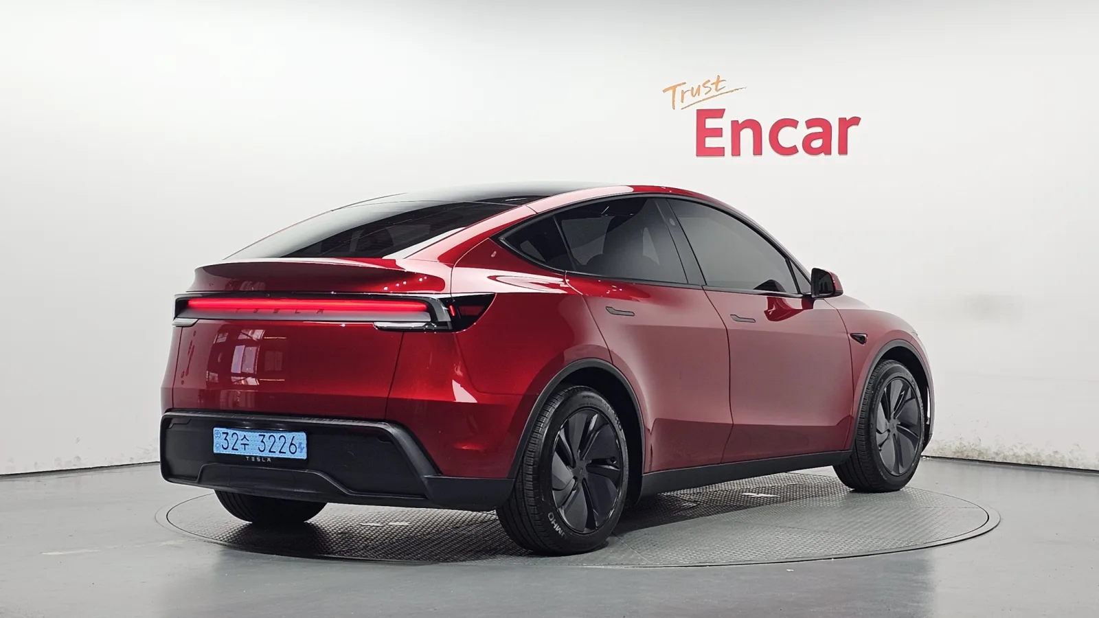 2025 Tesla Model Y
