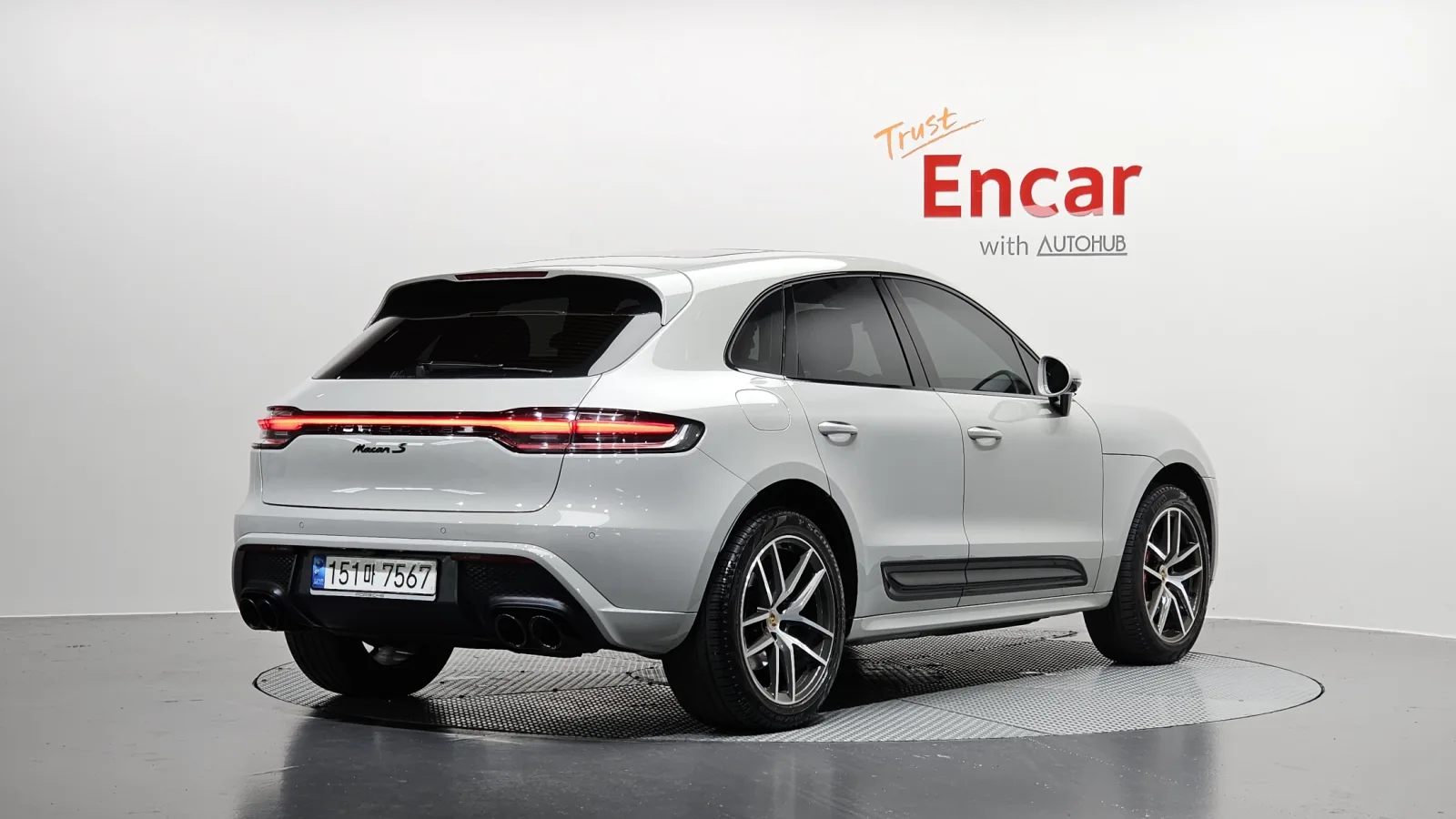 2023 Porsche Macan