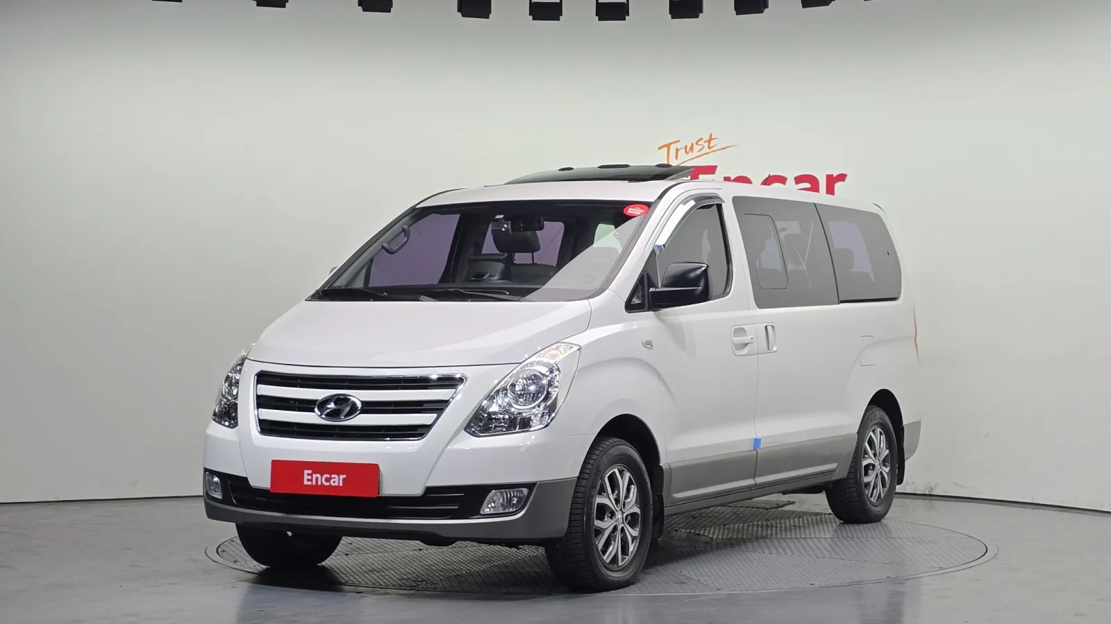 2016 Hyundai Starex