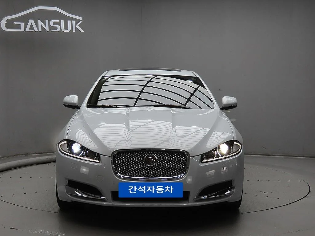 2015 Jaguar XF