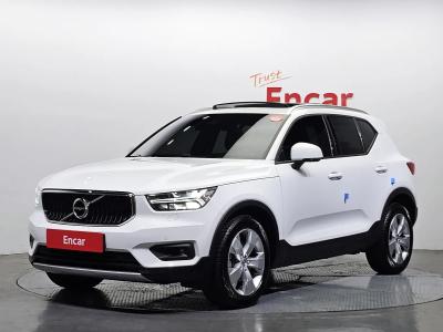 2021 Volvo XC40