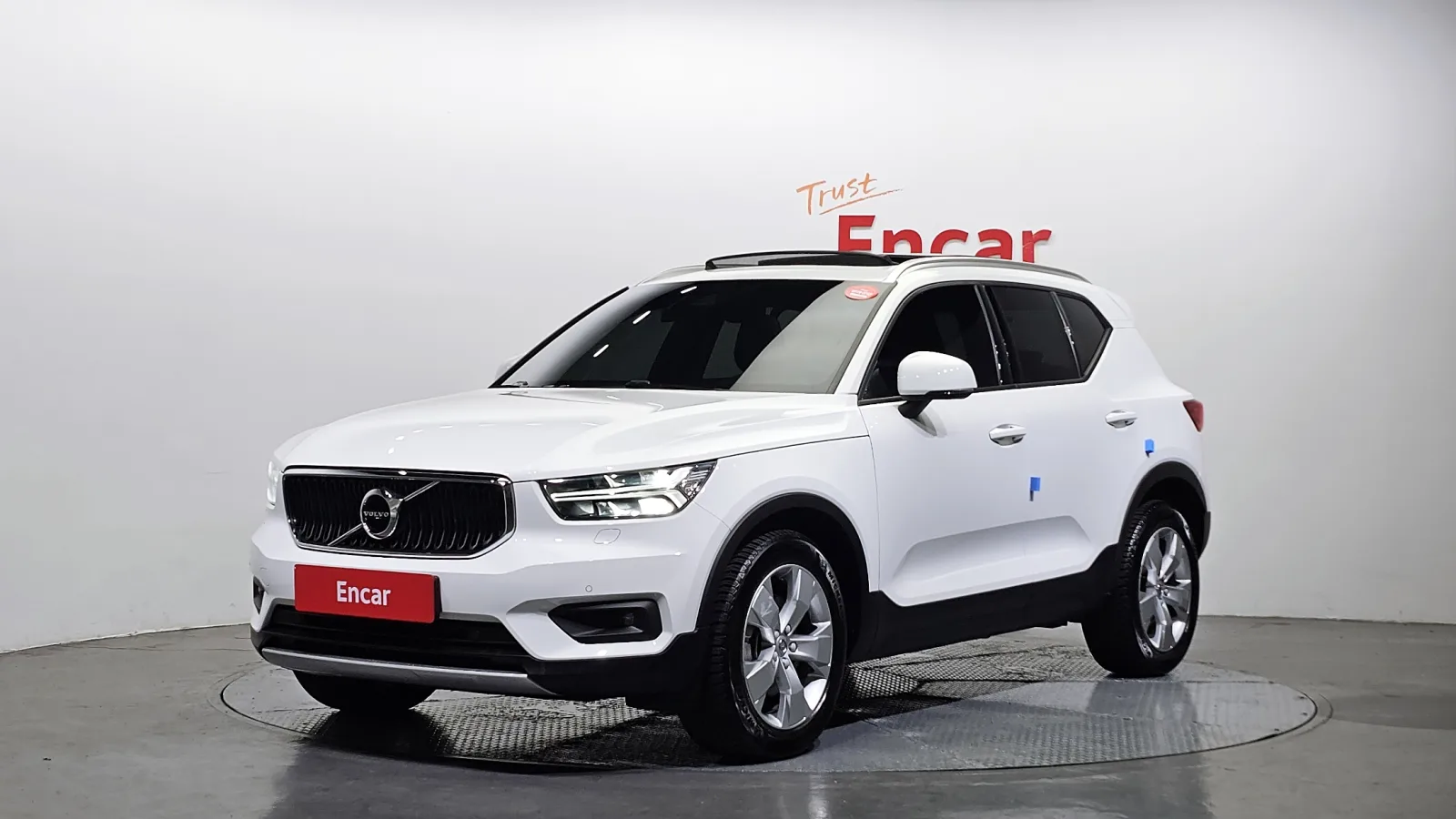2021 Volvo XC40