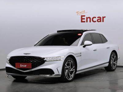 2023 Genesis G90