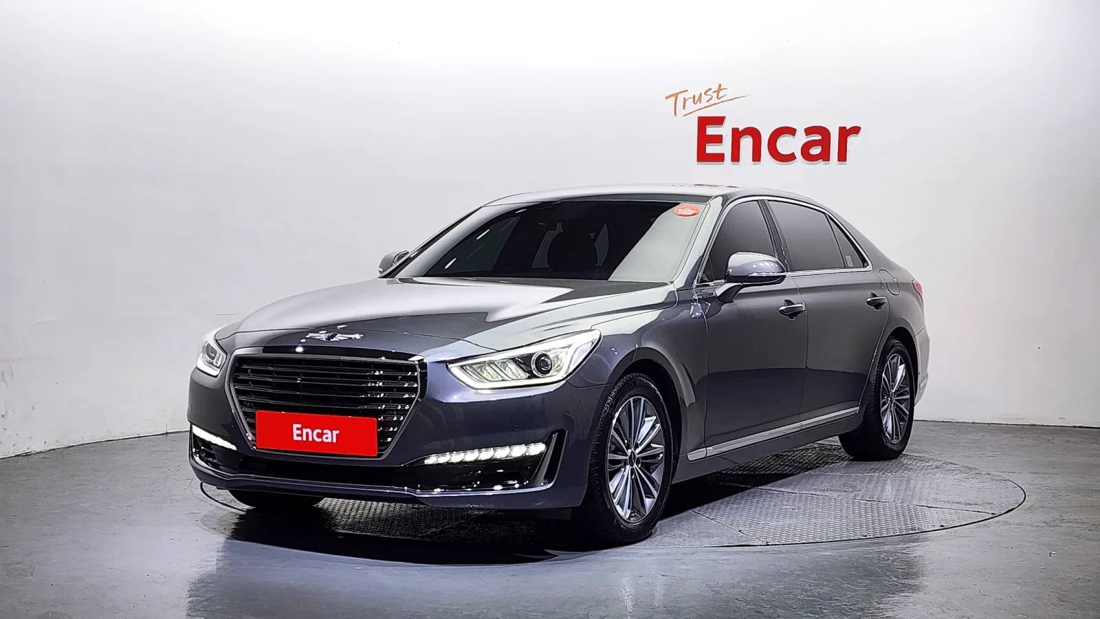 2016 Genesis EQ900