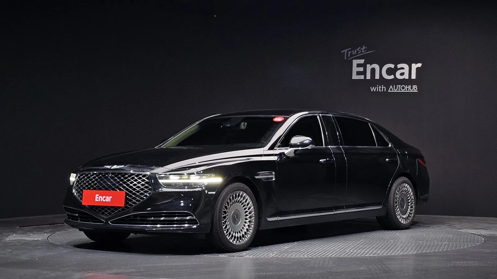2020 Genesis G90