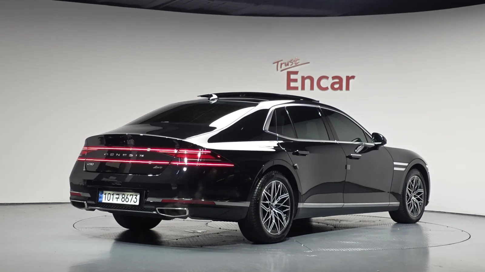 2022 Genesis G90
