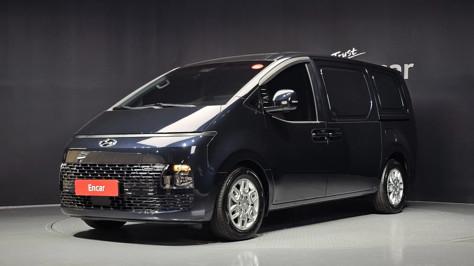 2023 Hyundai Staria