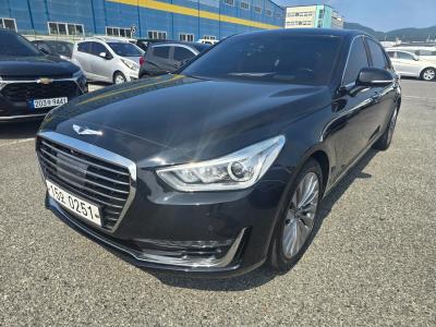 2017 Genesis EQ900