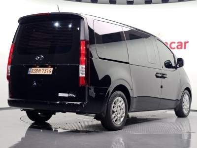 2023 Hyundai Staria
