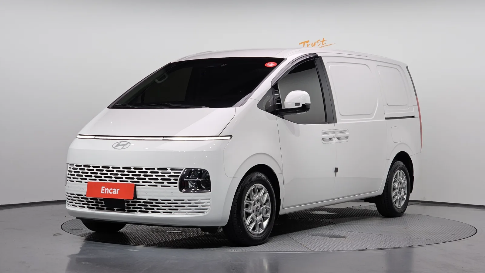 2025 Hyundai Staria