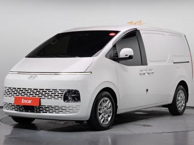 2025 Hyundai Staria