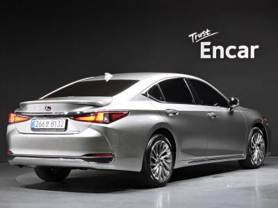 2026 Lexus ES