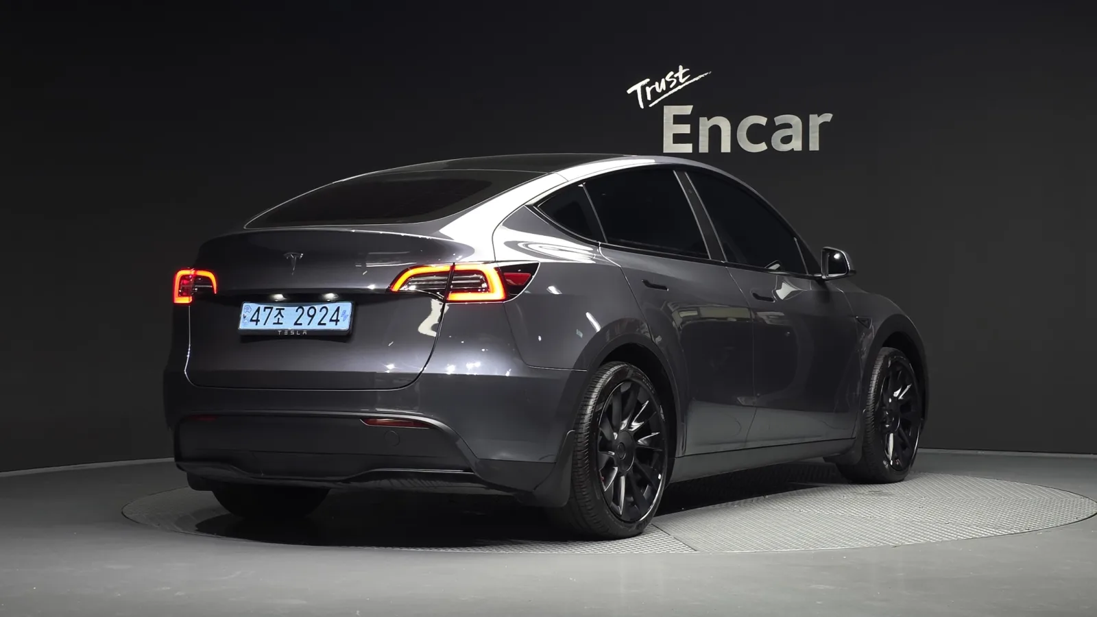 2024 Tesla Model Y