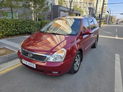 2014 Kia Carnival