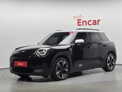 2025 MINI Aceman