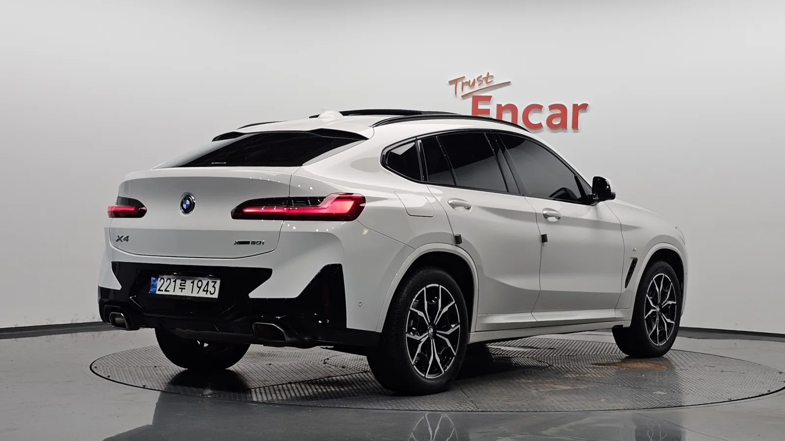 2022 BMW X4