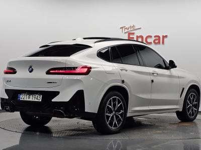 2022 BMW X4