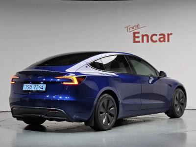 2025 Tesla Model 3