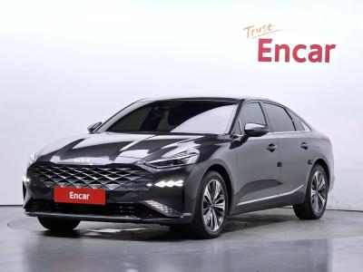 2022 Kia K8