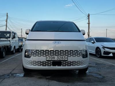 2025 Hyundai Staria