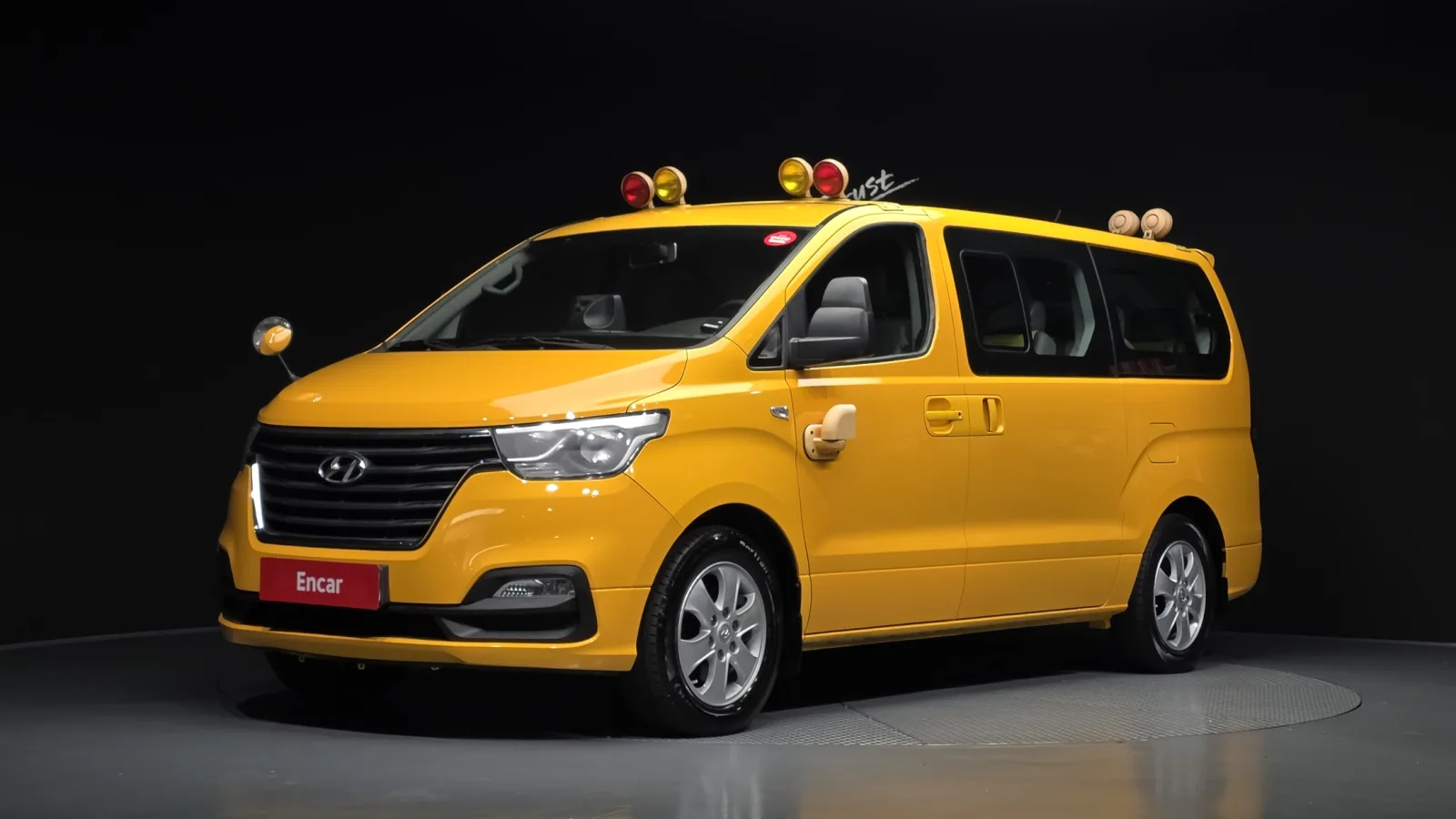 2019 Hyundai Starex
