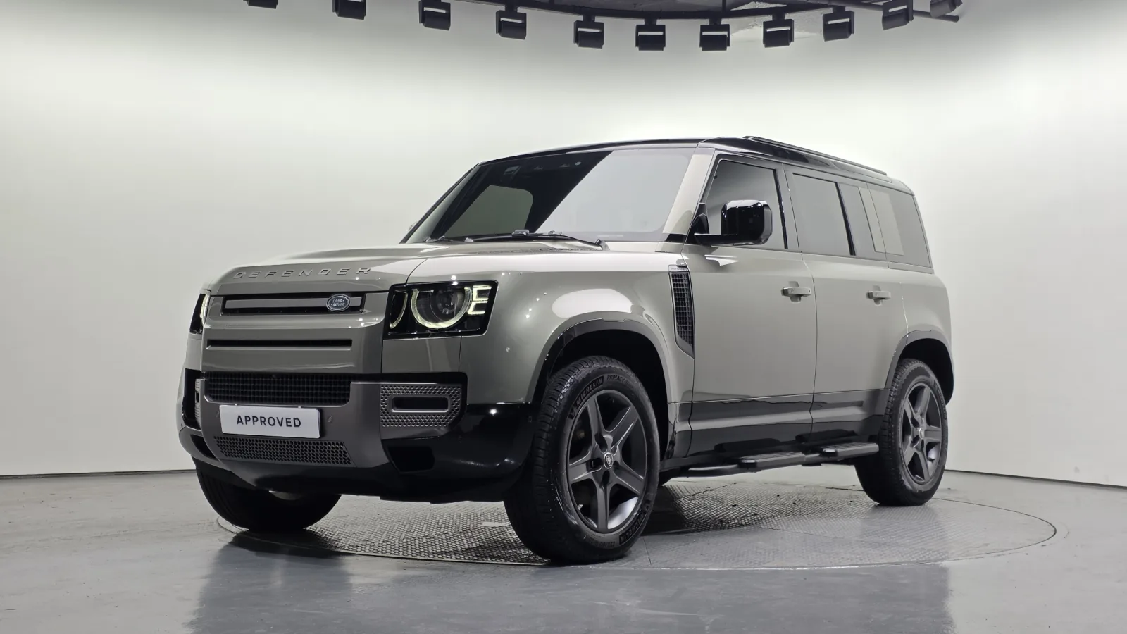 2025 Land Rover Defender