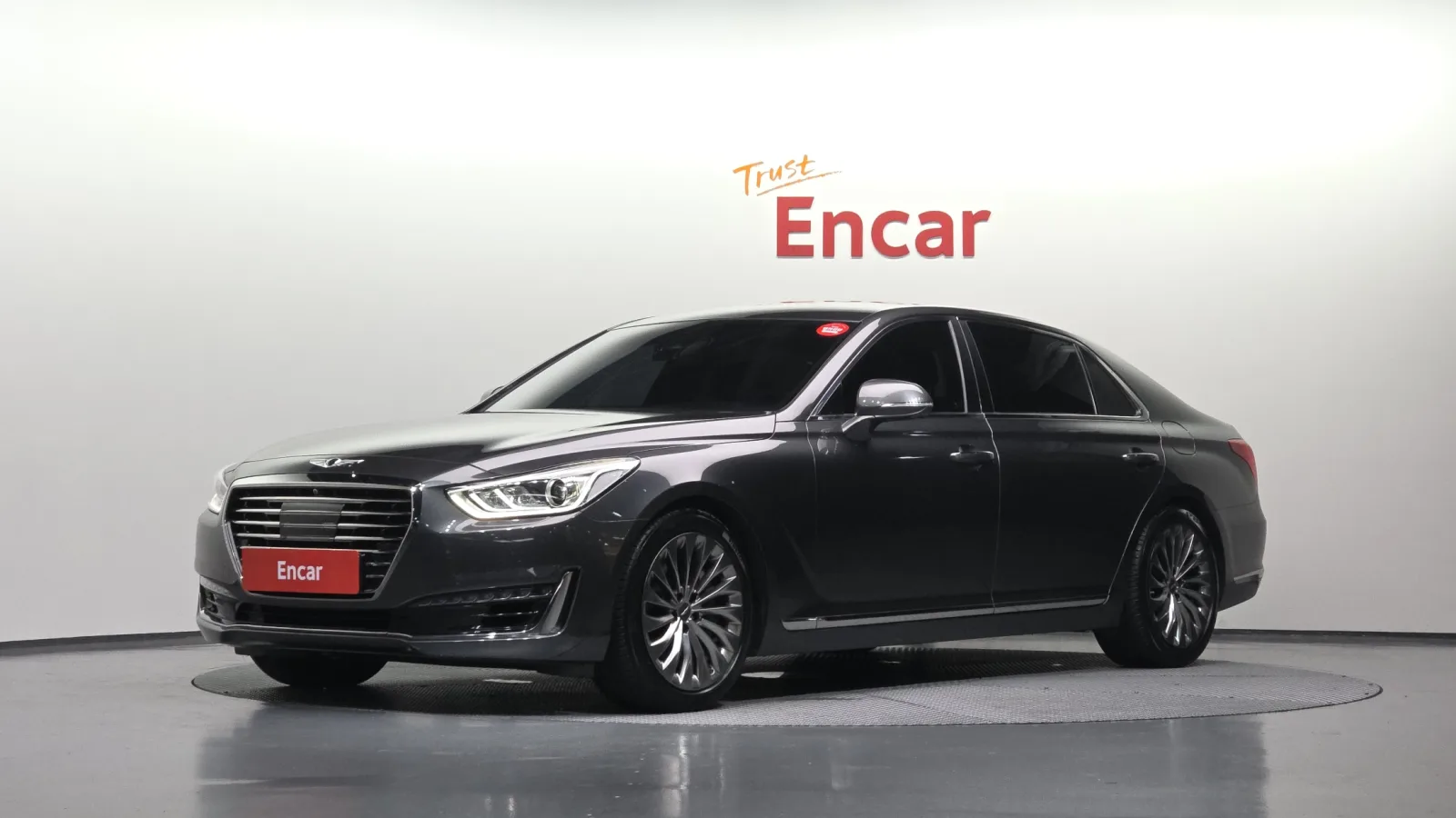 2018 Genesis EQ900