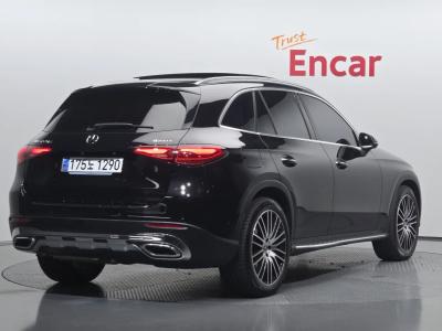 2023 Mercedes-Benz GLC-Class