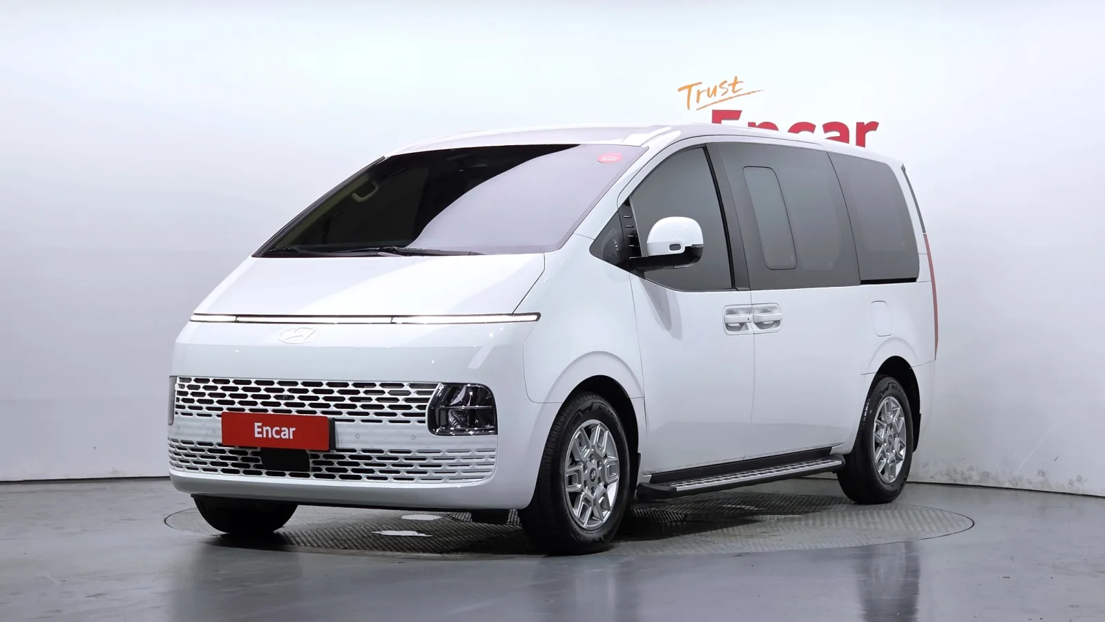 2025 Hyundai Staria