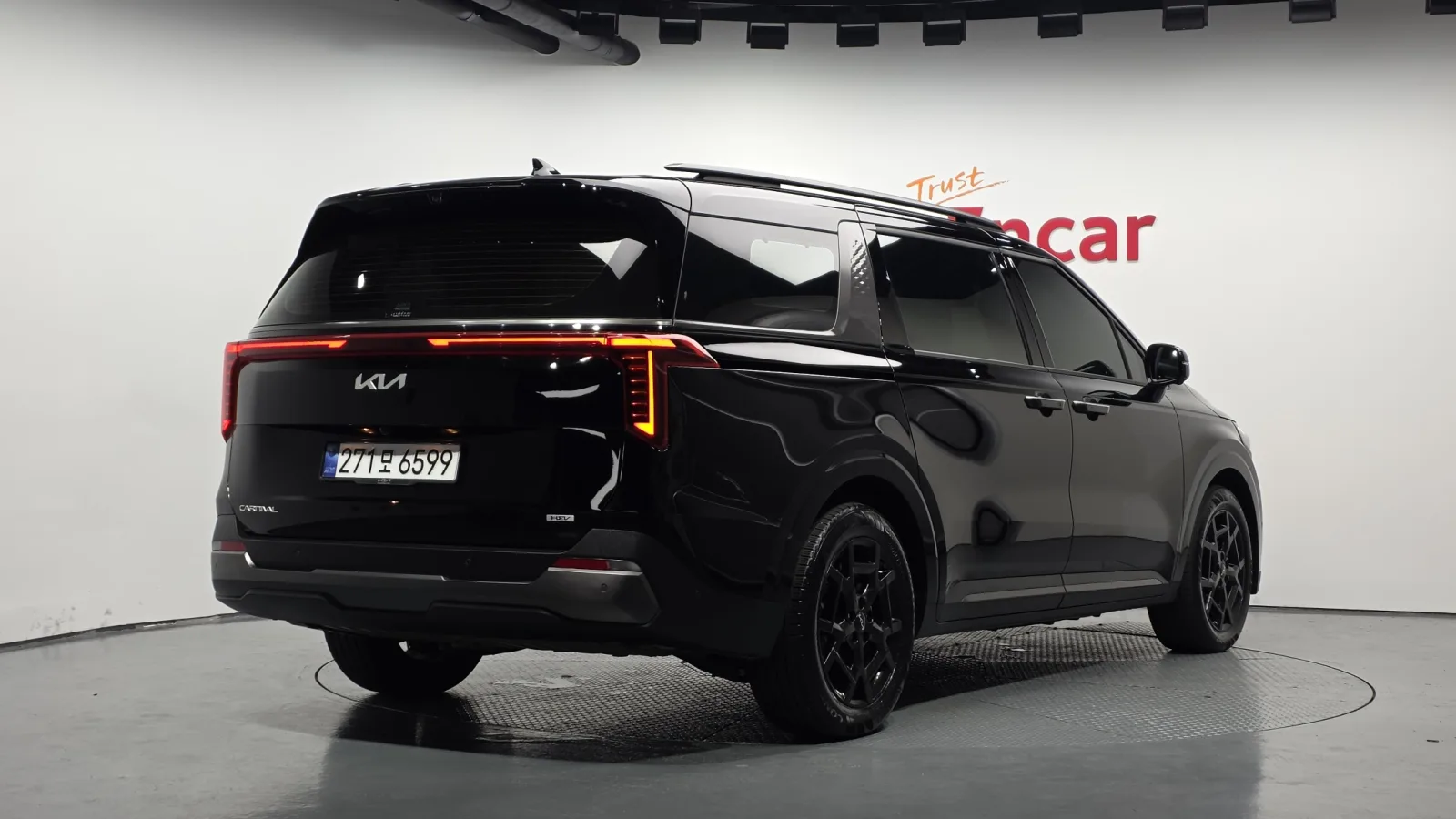 2025 Kia Carnival