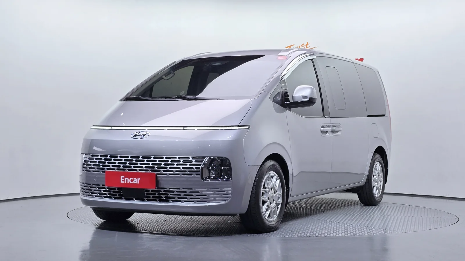 2023 Hyundai Staria
